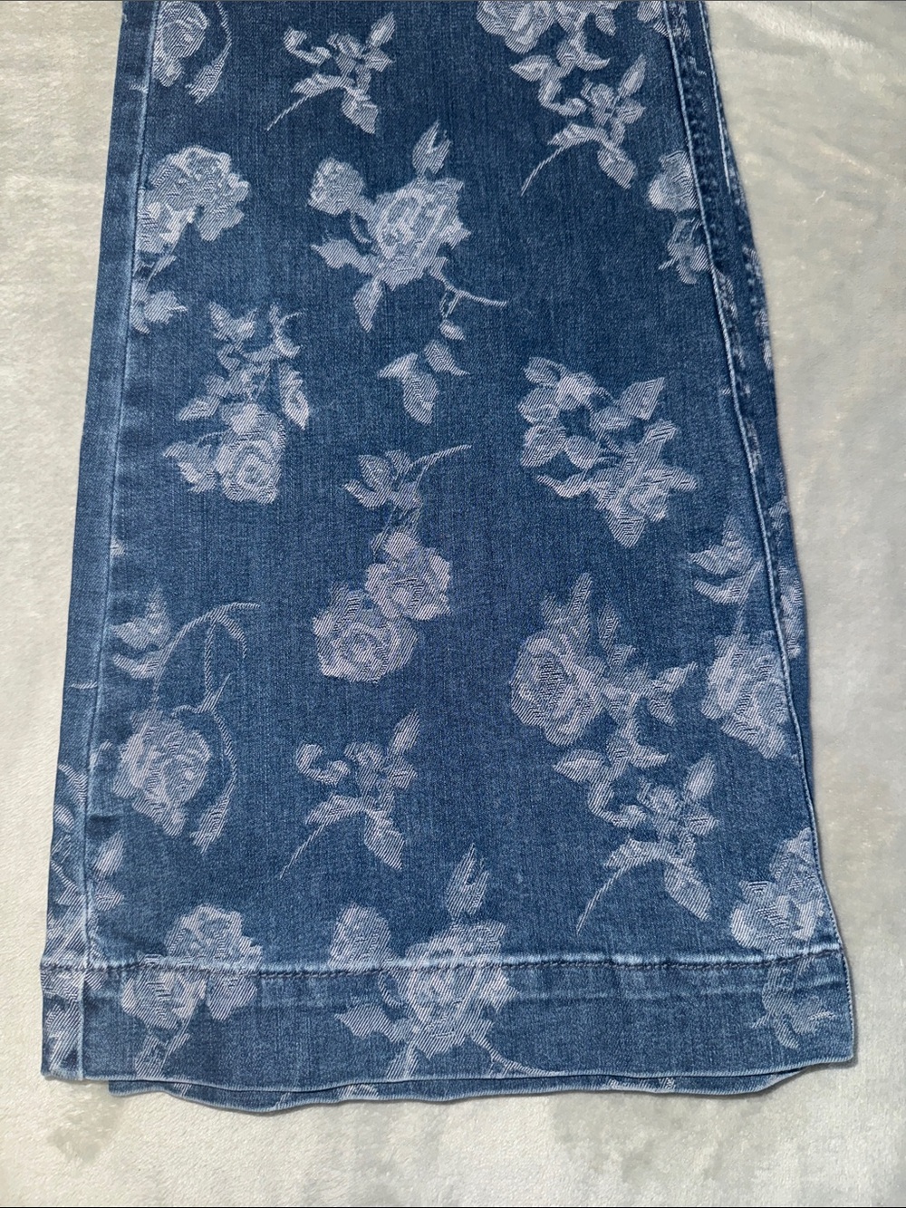 Idyllwind Blue Floral Wide-Leg Jeans - Picture 6 of 6